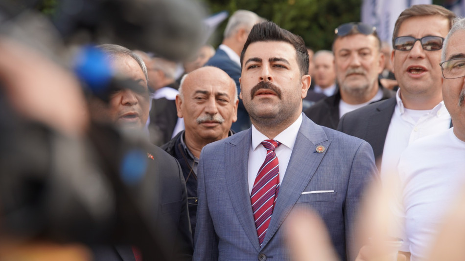 Devlet Memurları Konfederasyonu’ndan TBMM Önünde Dikkat Çeken Basın Açıklaması: “Memura Ek Zam Şarttır!”